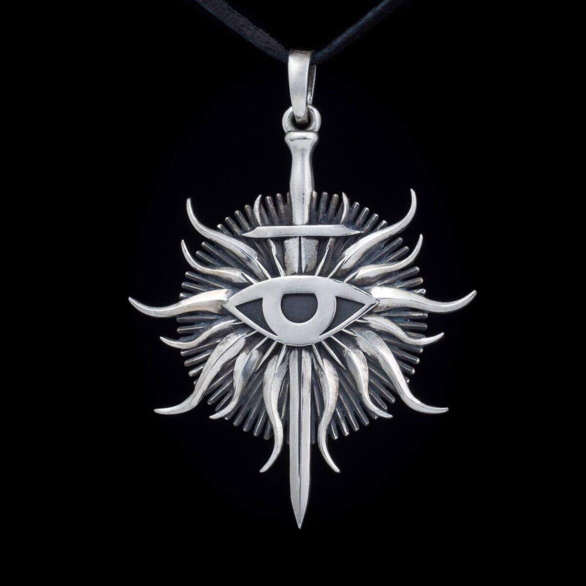 dragon-age-inquisition-pendant-white-bronze-1x1-1 Dragon Age Inquisition Pendant - Image 1