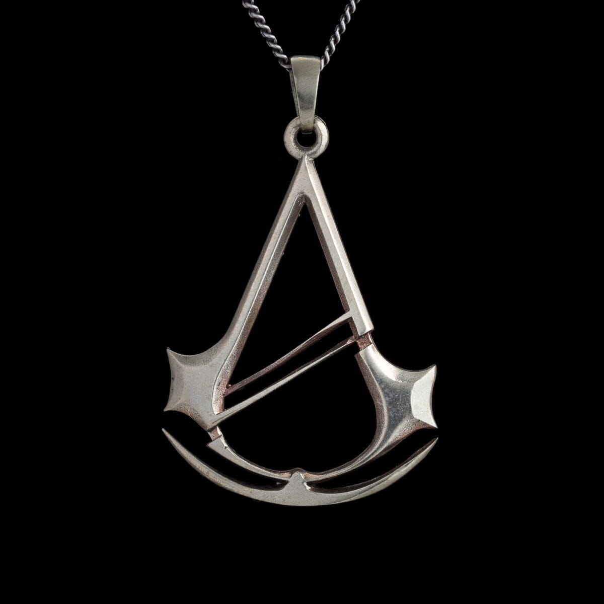 Assassin’s Creed Unity Pendant Assasin's Creed Unity Pendant - Image 1