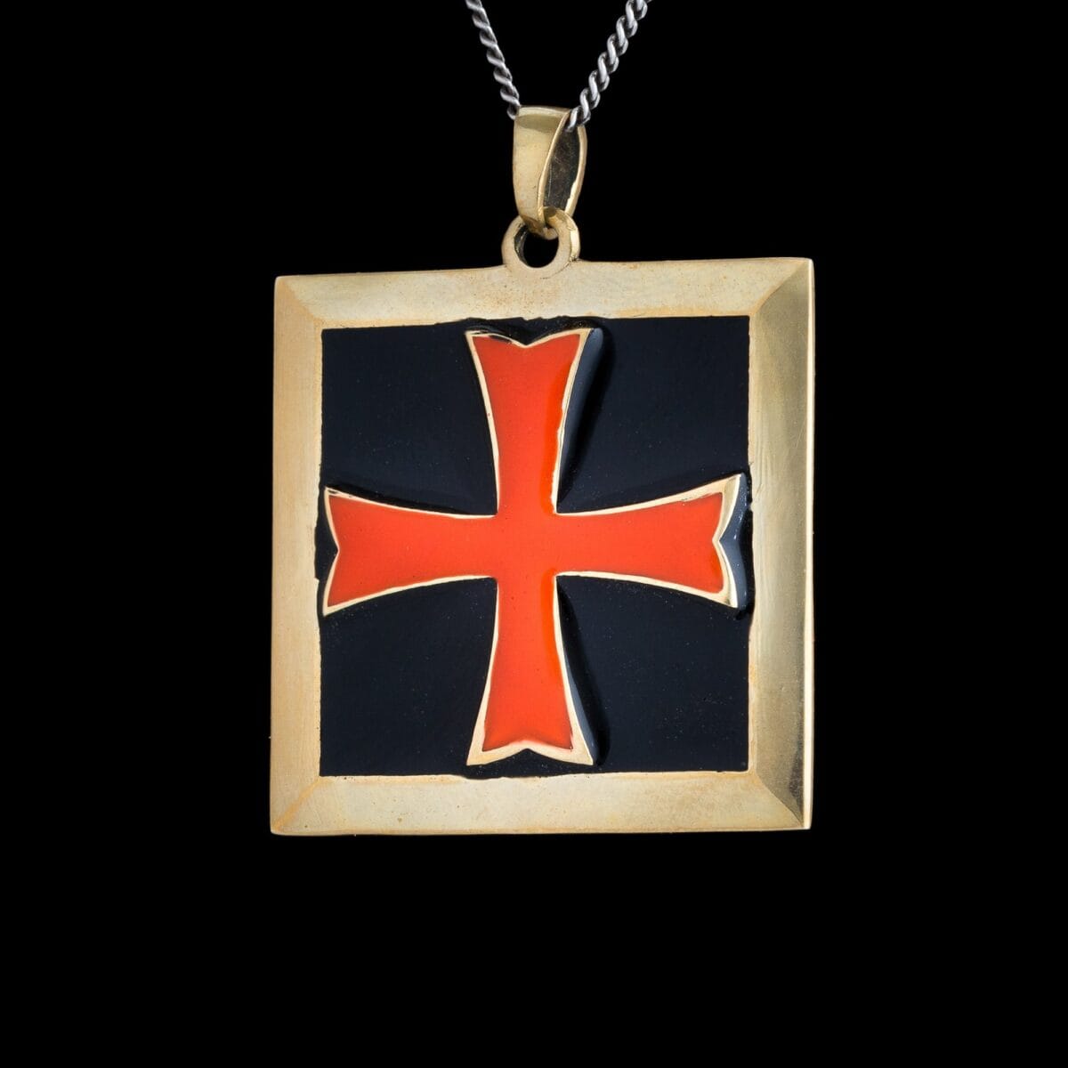 Templar Tamplier Cross on Shield Assasin's Creed Pendant - Image 2