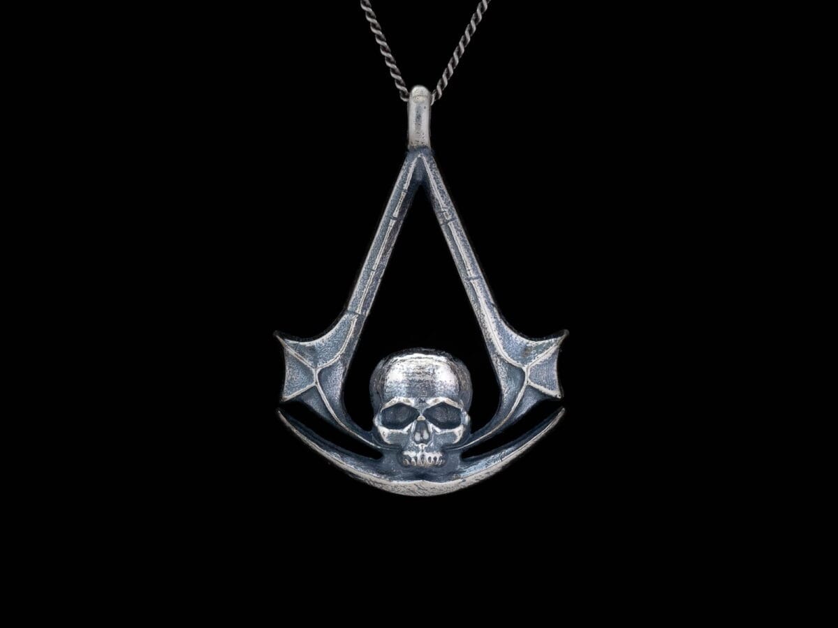 Assasin's Creed Black Flag Pendant Assasin's Creed Black Flag Pendant - Image 1