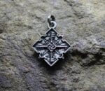 Emily Kaldwin imperial signet Dishonored pendant